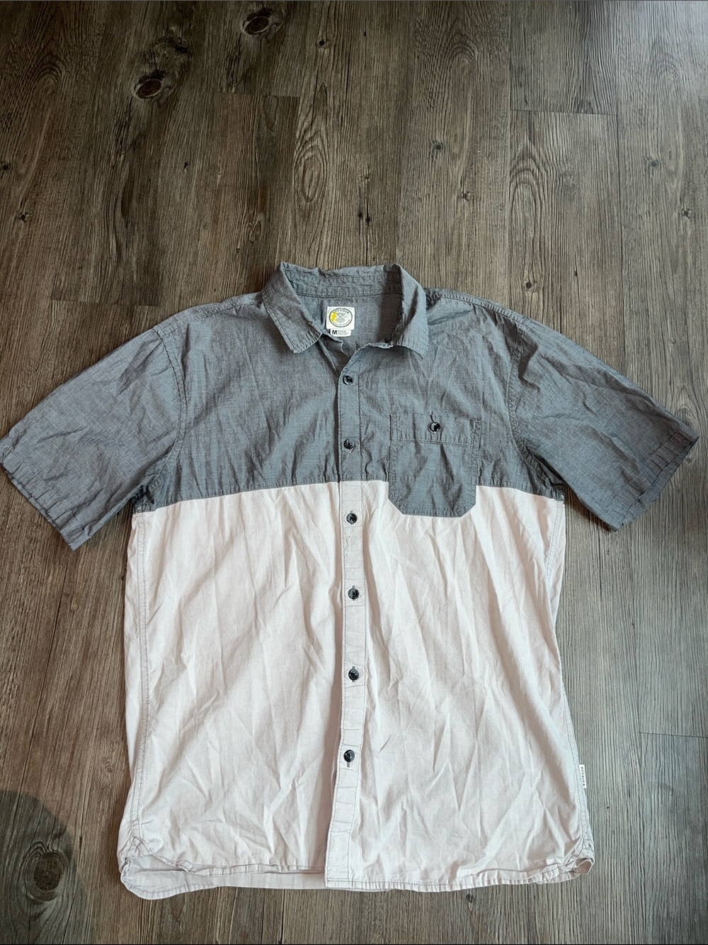 VOYAGER Two-Tone Short-Sleeve Button-Down Shirt